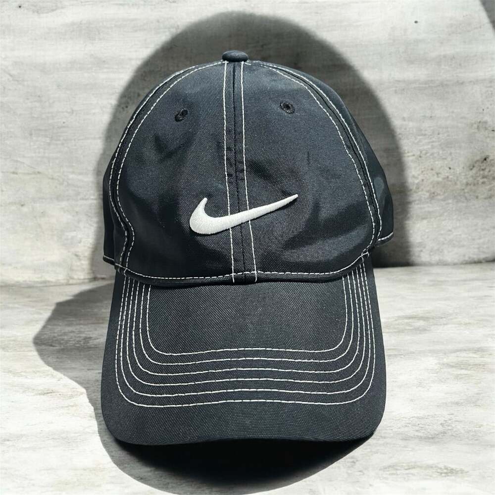 Nike Heritage86 Dri-FIT Contrast Stitch Baseball Cap
